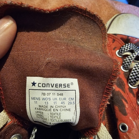Converse - Picture 3 of 4